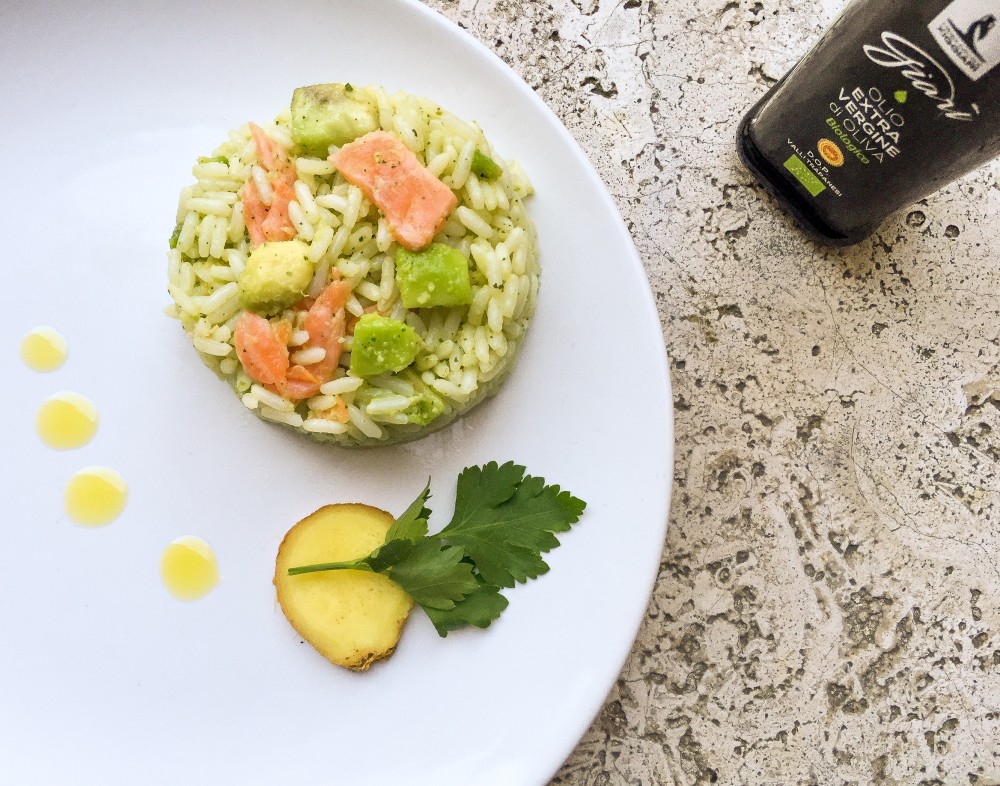 Riso avocado e salmone